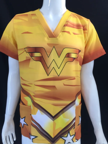 WONDER WOMAN GOLD SCRUB SET